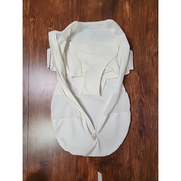 Happiest Baby SNOO Sleep Sack Swaddle Organic Cotton Unisex White Medium 2-4M - Picture 4 of 7